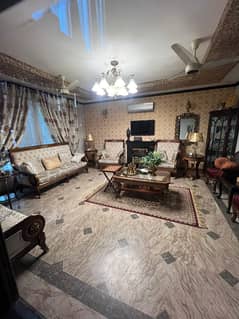35 Marla Ideal Location Luxury House For Sale in Sector A1 Township Lahore