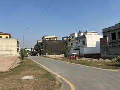 10 Marla Half Paid 85 Feet Road Plot For Sale In Diamond Block Park View City Lahore