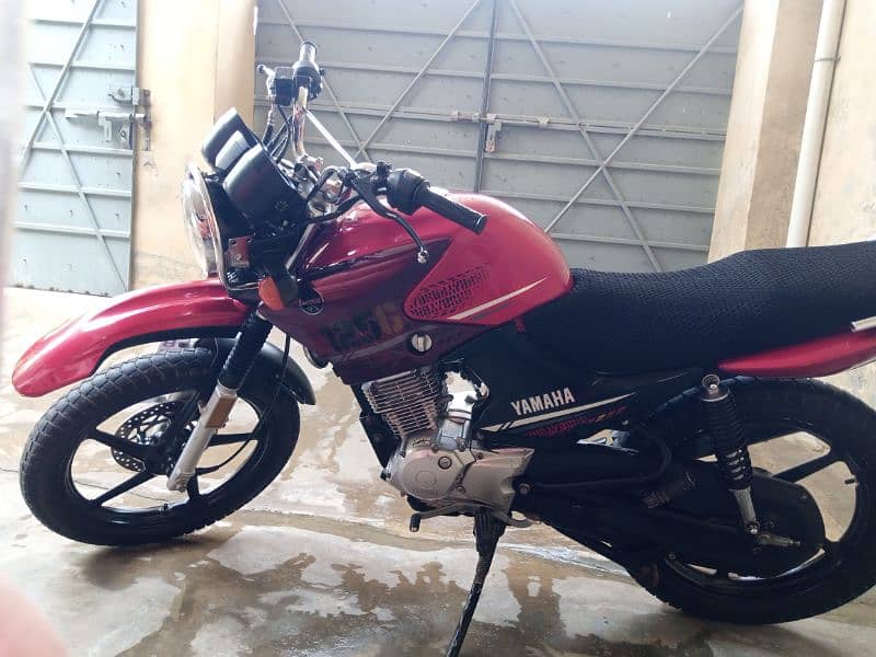 Yamaha ybr g 125 like Suzuki gsx Honda Kawasaki self start 1