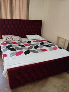 King size full cushion bed with 2 side tables