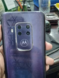 Motorola one zoom (4: 128)