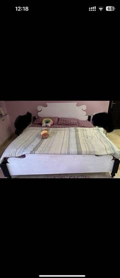 made in oak wood color white only bed without mattress