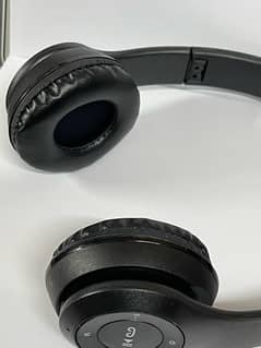 P47 TWS headphones with wired and wireless connectivity