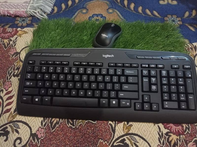 Logitech Wireless Keyboard & Mouse Combo 2