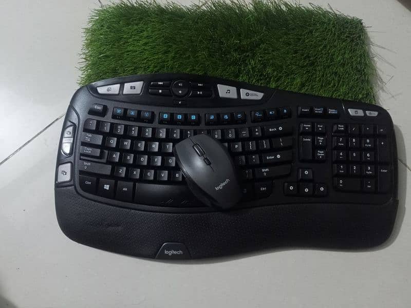 Logitech Wireless Keyboard & Mouse Combo 6