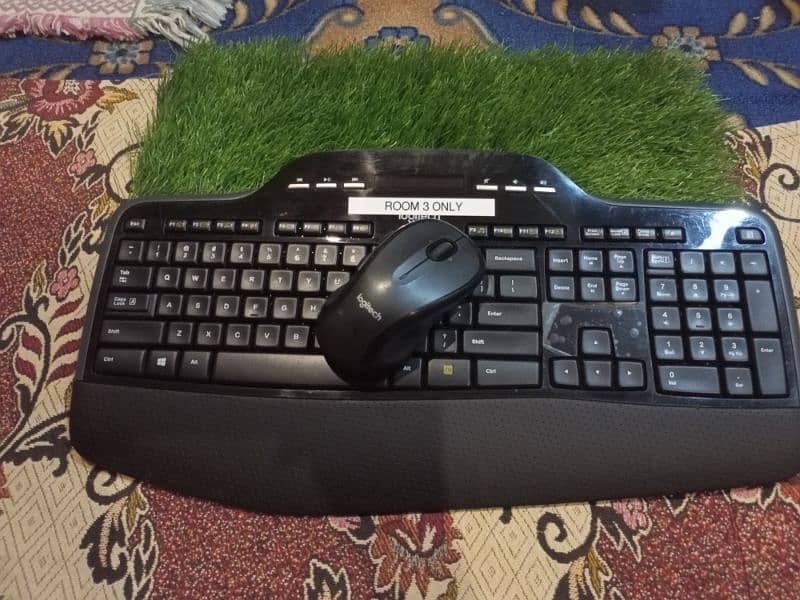 Logitech Wireless Keyboard & Mouse Combo 11