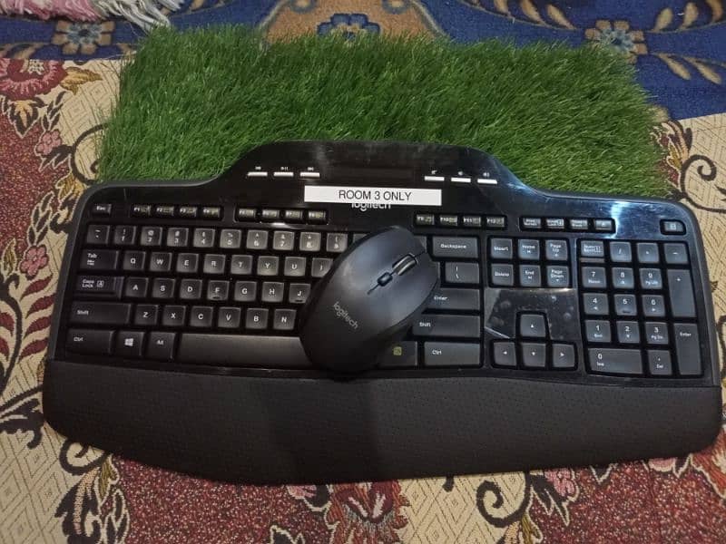 Logitech Wireless Keyboard & Mouse Combo 12