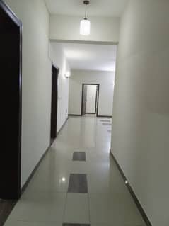 12 MARLA 4 BEDROOM APARTMENT AVAILABLE FOR RENT