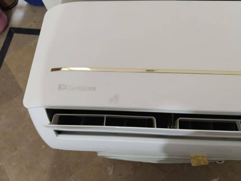 dowlance air conditioner 1.5 ton  like brand new 1