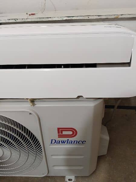 dowlance air conditioner 1.5 ton  like brand new 2