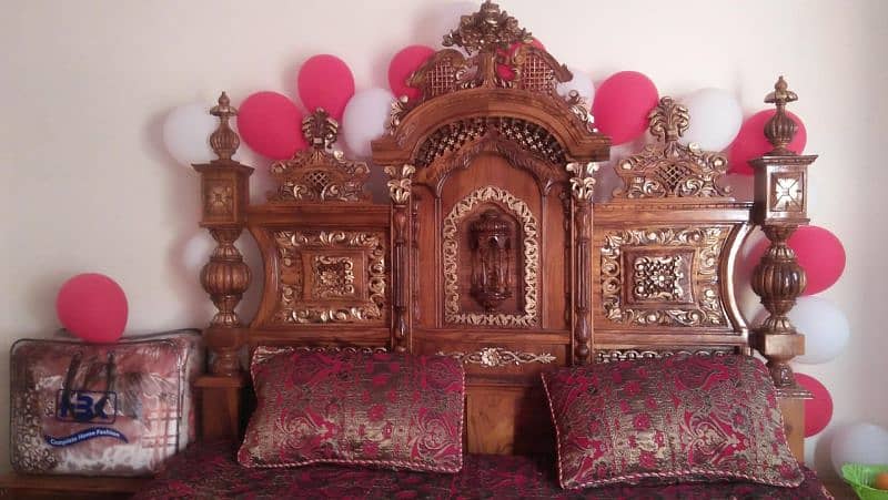 Selling My Furniture Urgent, Orignal Shisham 3