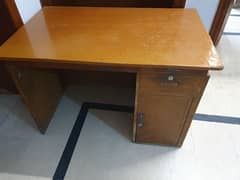 Wooden office table (used)