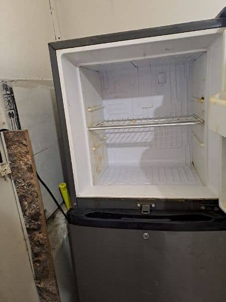 Orient Medium Size Excllent Cooling Fridge for Sale 1