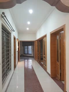 10Marla Renovated Upper Portion for Rent
