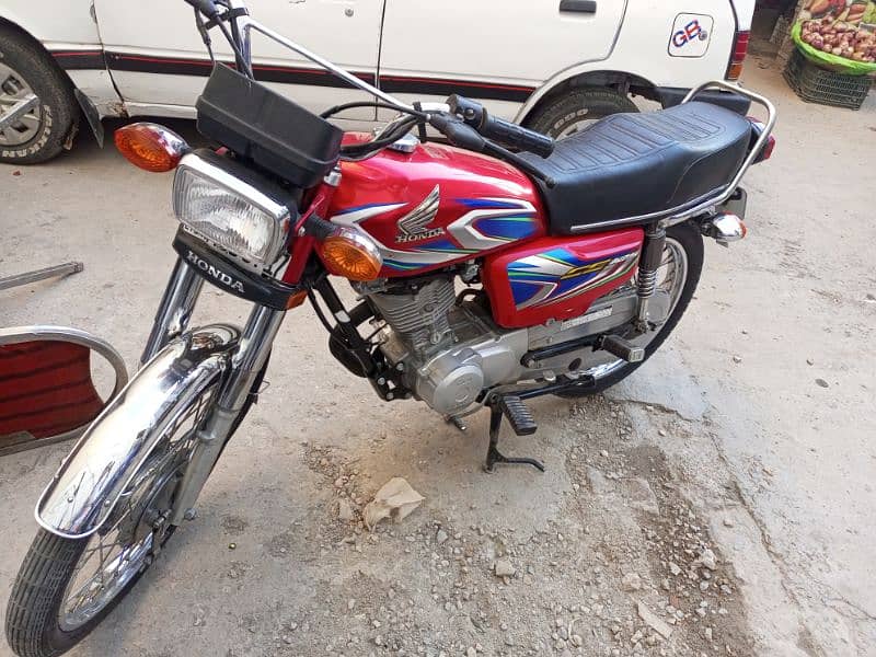 Honda 125 , mdl 2022,condition very good, sealed engine 4
