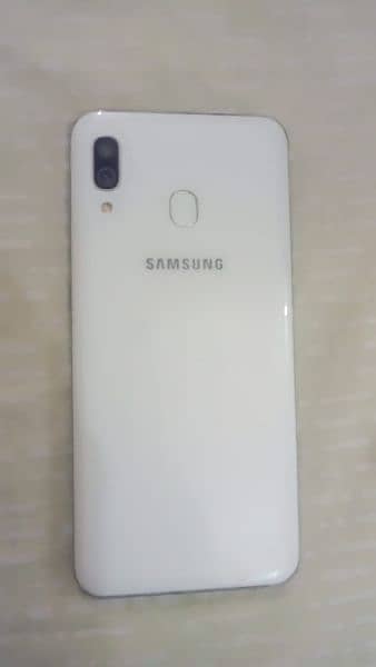 Samsung A30 white 4/64 1
