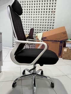 Office/House Computer Chair - Looks like brand new