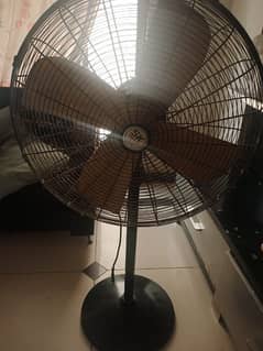 SK stand fans good condition