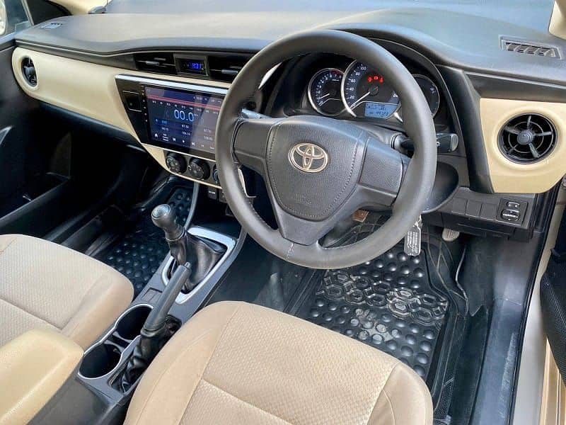 EXCANGE URGENT SALE TOYOTA COROLLA 2018 SPECAL EDITION FAMILY CAR 7