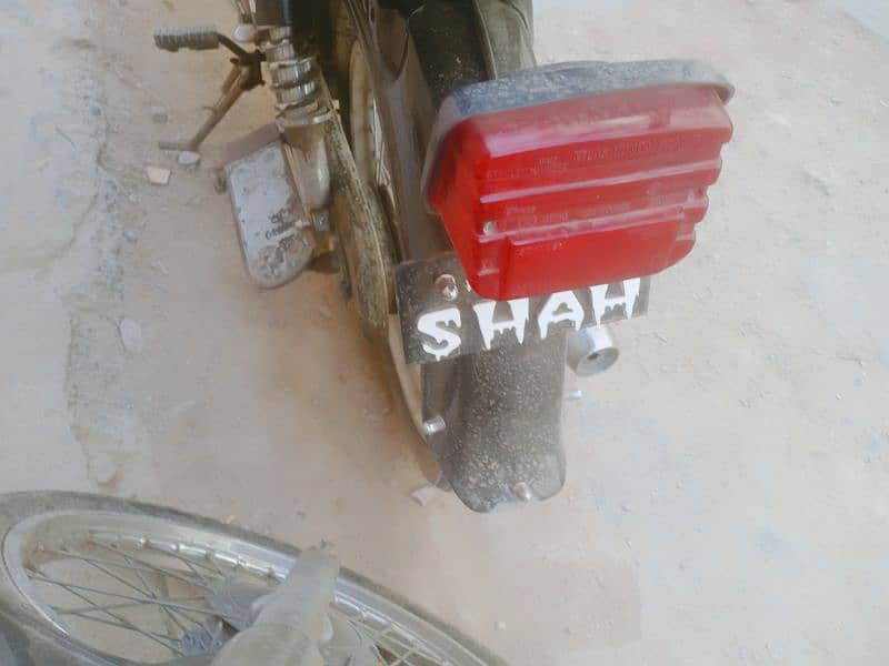 bike OK h used m h Koi kam nh h need h paysoo ki 6