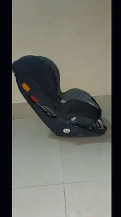 Very comfortable and safe car seat