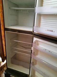 Best cooling refrigerator Dawlance company,Contition10/10,Medium size