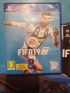 Ps4 fifa 19 out of the box of ps4