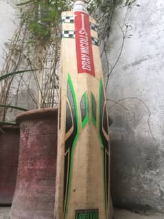 I SLOD USED BEST QUALITY BAT WITH TWO BALLS