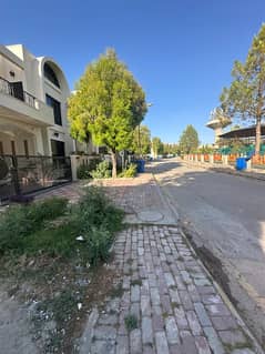 Bahria Enclave Sector I 5 Marla Corner Boulevard plot in Street 25