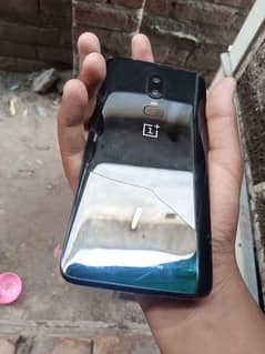One plus 6 8/128 Gb only back crack