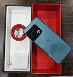 One plus 10 pro With Box