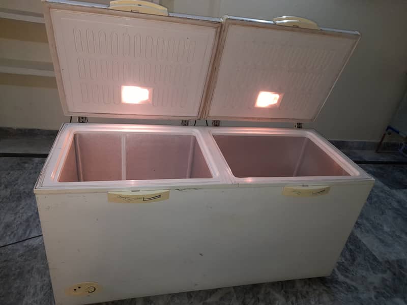 Urgent 4 Sale! Freezer Full size 1