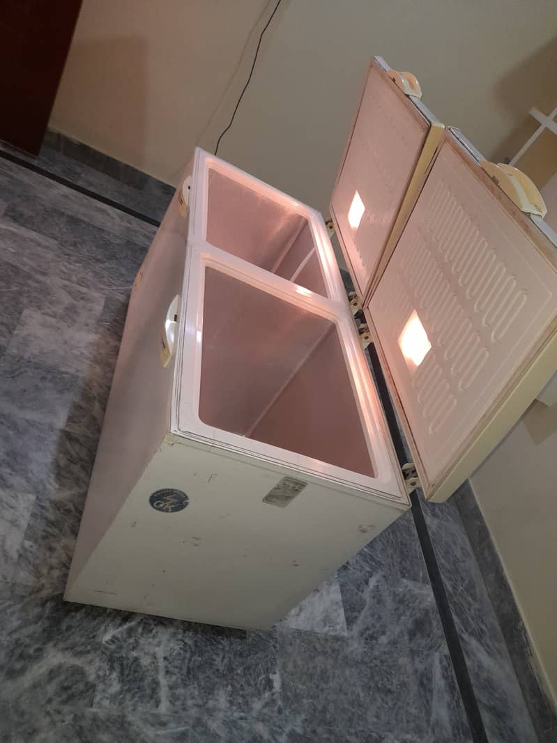 Urgent 4 Sale! Freezer Full size 5