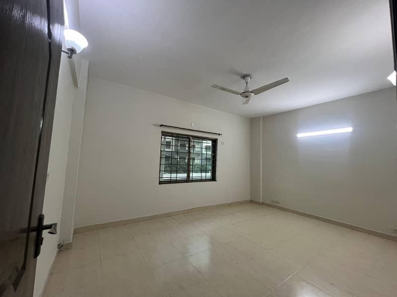 Ideal Location 03-Bed Apartment Available for Rent In Sector-B, Askari-11, Lahore 9