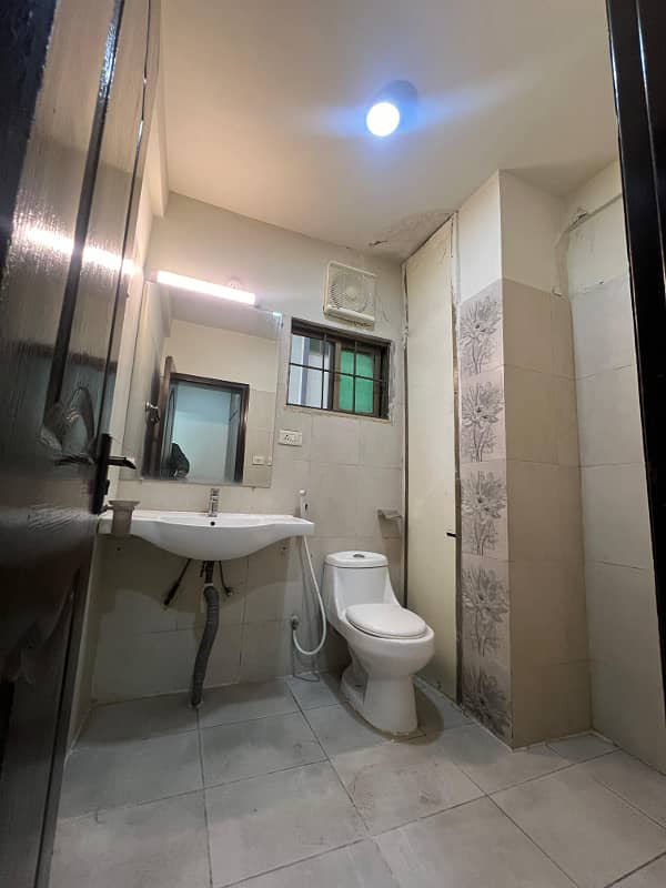 Ideal Location 03-Bed Apartment Available for Rent In Sector-B, Askari-11, Lahore 12