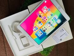 iPad 8th Generation Gold Complete Box + Charger + Cable