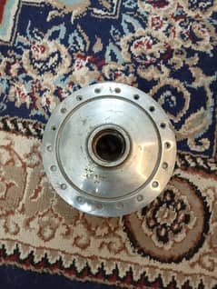Honda 125 Old Model Front Hub(made in taiwan). Lahore Only.