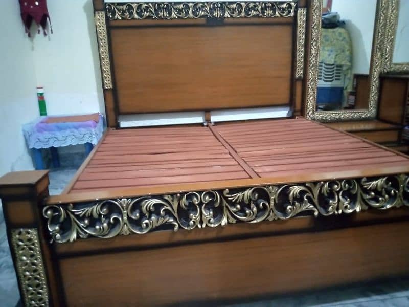 Double Bed +Dresssiing just like new without mattress 7