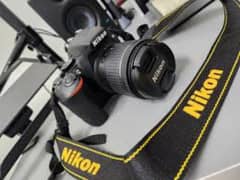 camera DSLR Nikon d5300 complete box 10/10 what lenas