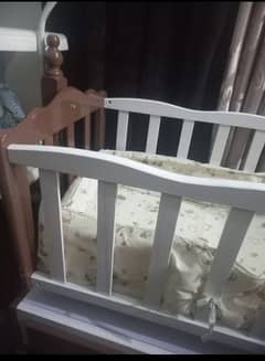 New babay cot sale in best condition