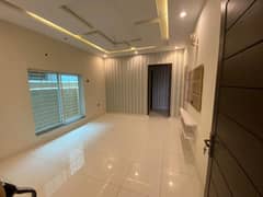 Kanal Upper Portion Brand New Type Very Near To Market, Mosque & Park