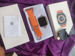10 / 10 condition smart watch Orange colour with box