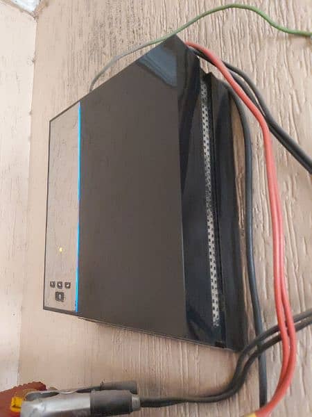 E-tron Inveter UPS 1