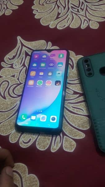 VIVO Y17 . . 8/256 . . 10/10 CONDITION 7