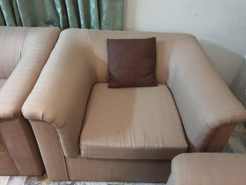 7 seater comfortable sofa set ( clean ) 4