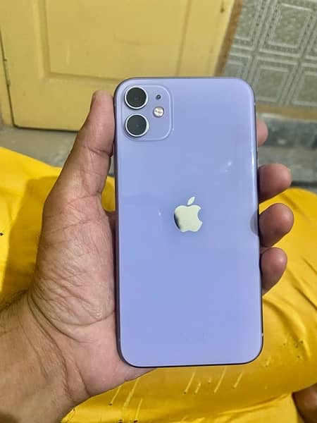 iphone 11 128 GB, Factory Unlocked, spot in screen 1