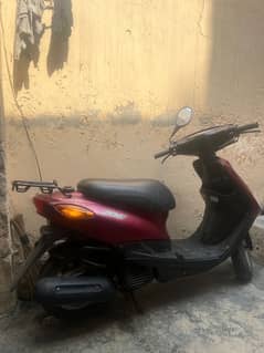 yamaha scooty in pretty good condition