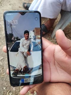vivo y 51 ha bettery good condition 10 by 10 urgent sale i