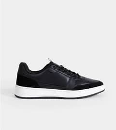 Low Top Sneakers outfitters