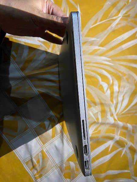 MacBook pro early 2015 13 inch 1
